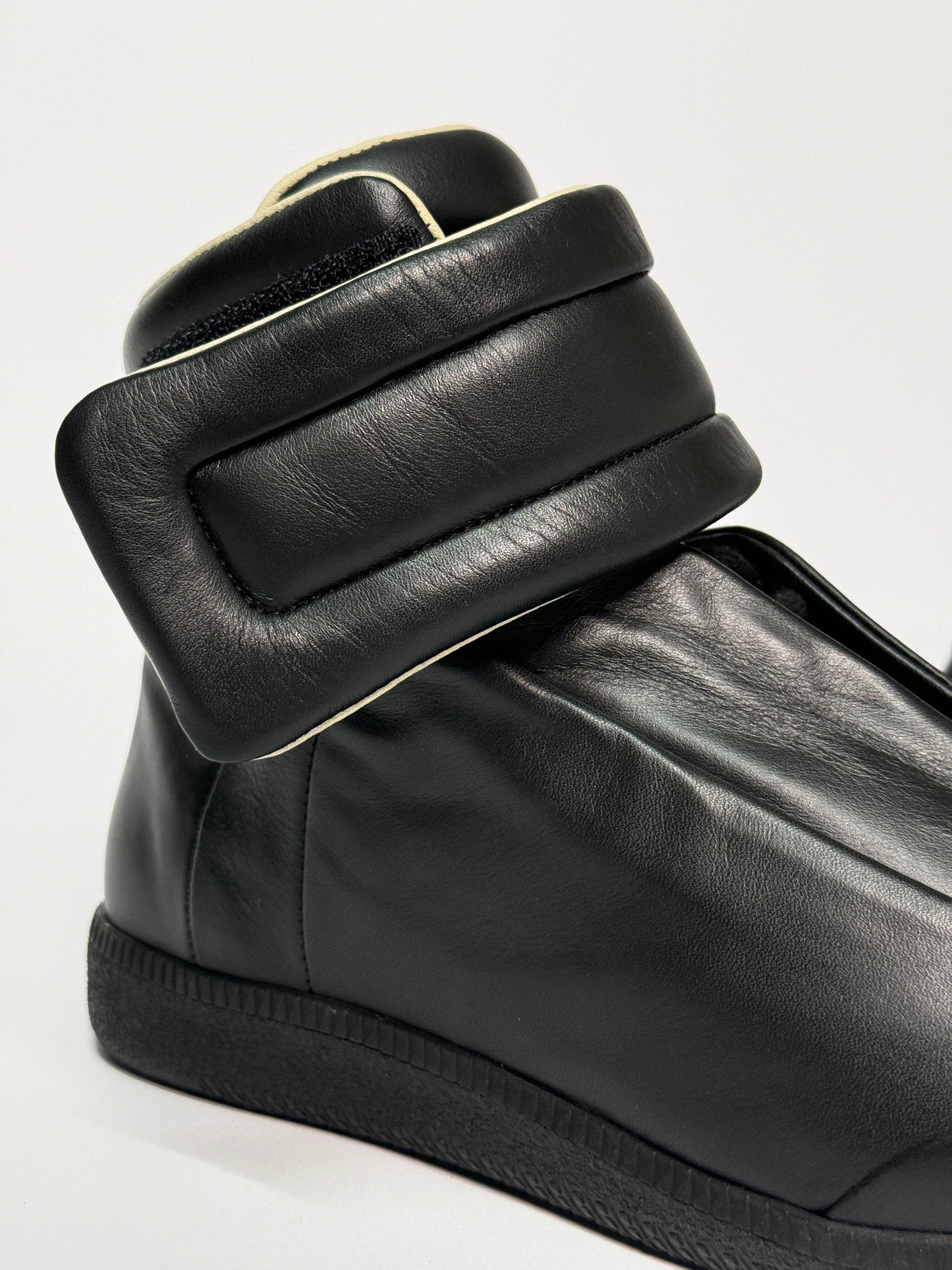 Maison Margiela Future High Sneaker Black (41)