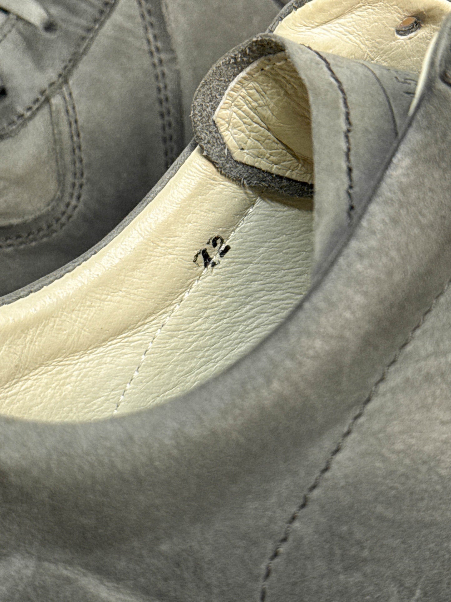 Maison Martin Margiela Vintage GAT 2007 Nubuck Leather (42)