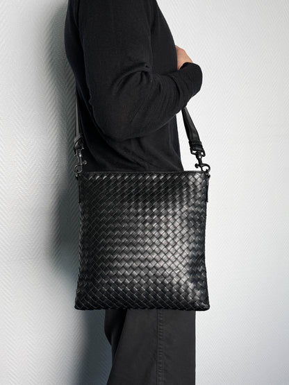 Bottega Veneta Intrecciato Messenger Bag Black