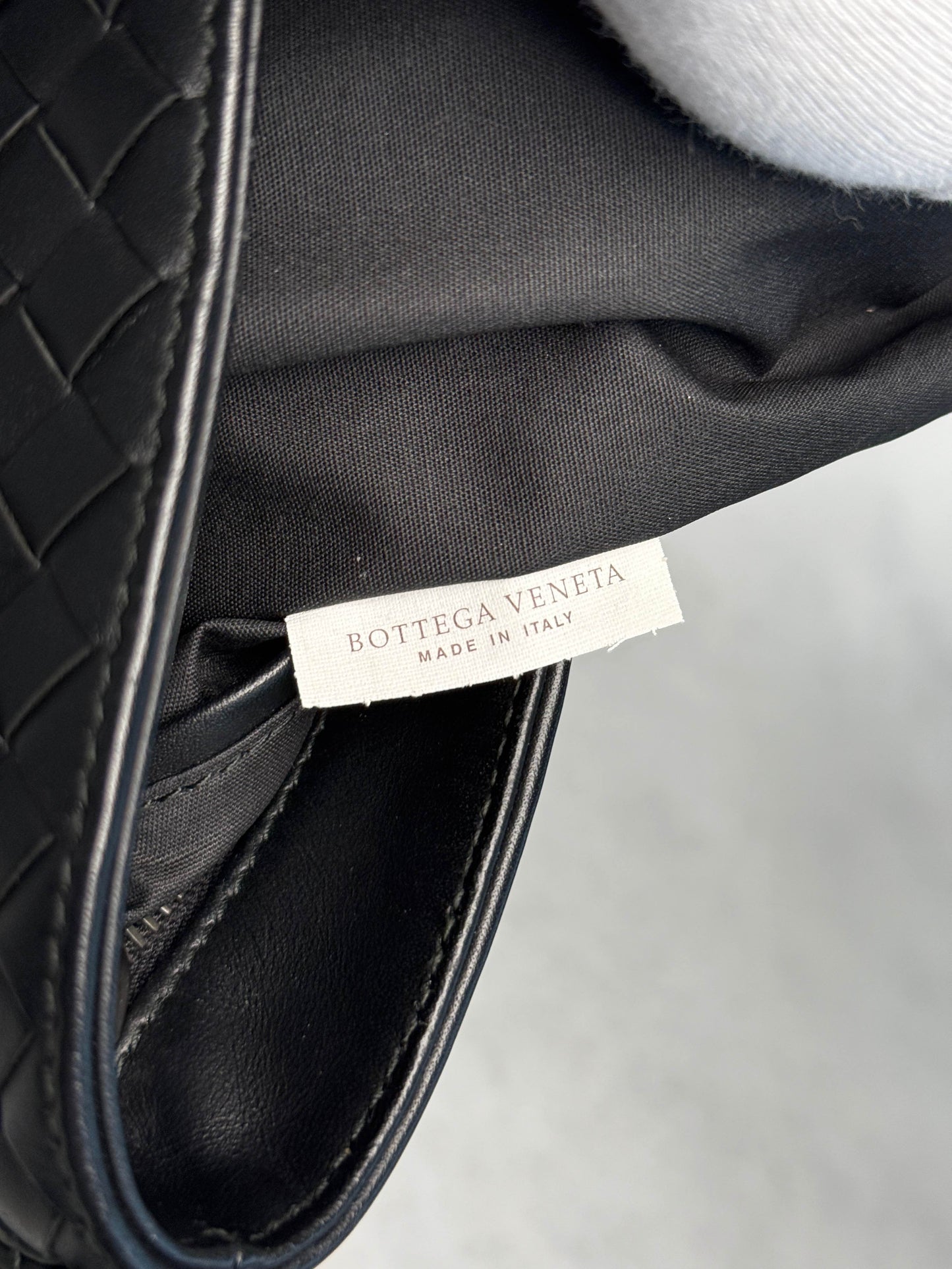 Bottega Veneta Intrecciato Messenger Bag Black