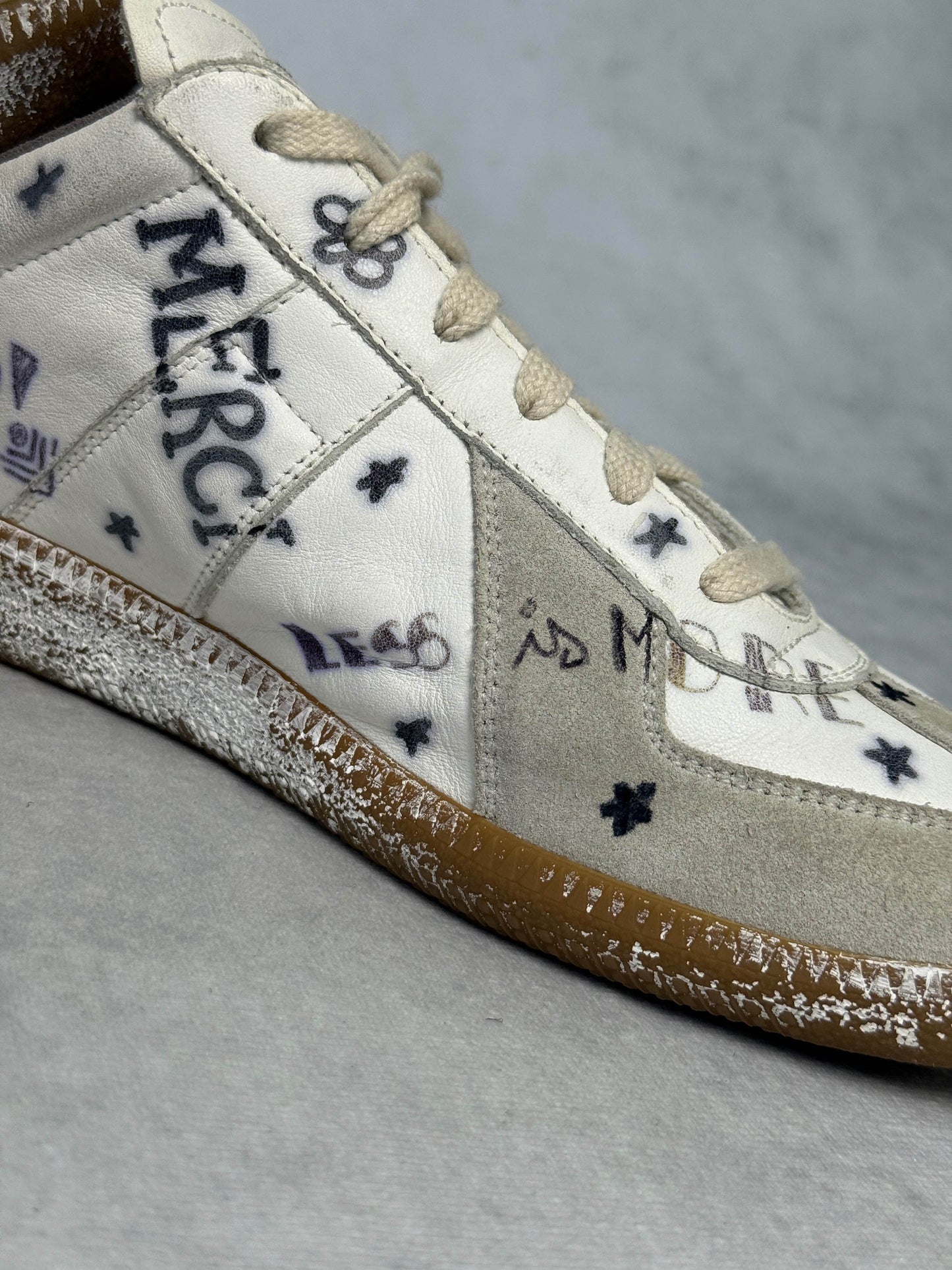 Maison Margiela Replica Low 'Vintage Graffiti' (40)
