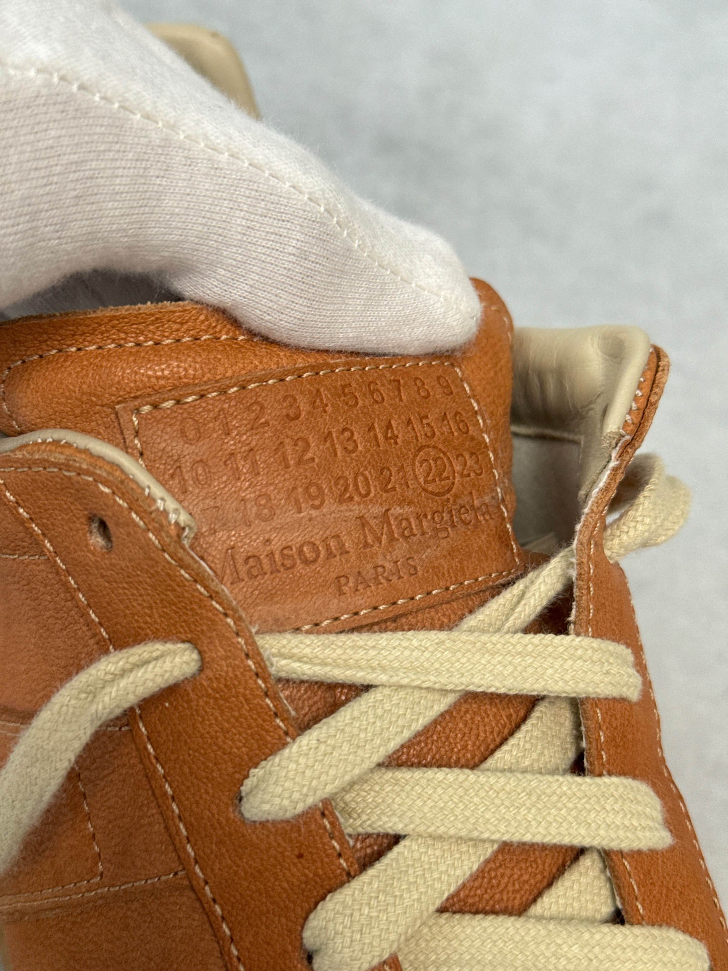 Maison Margiela Replica Low Grained Leather Caramel (43)