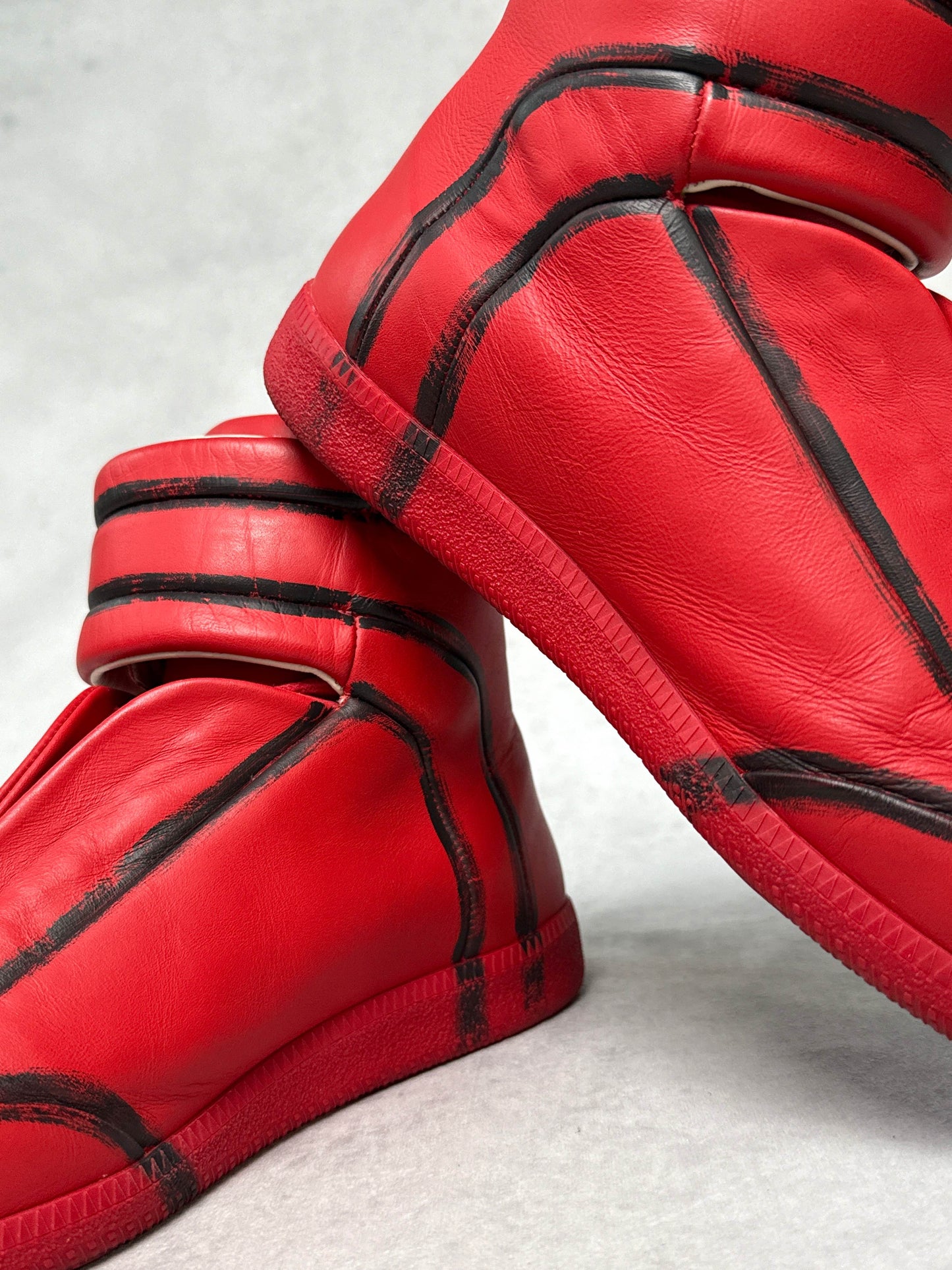 Maison Margiela Future High Red/Black Outline (43)