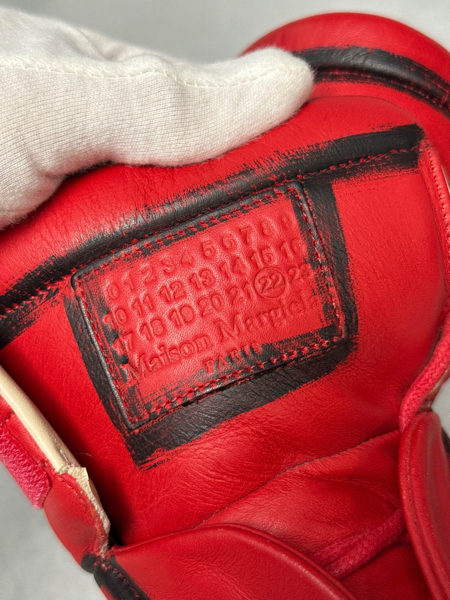Maison Margiela Future High Red/Black Outline (43)