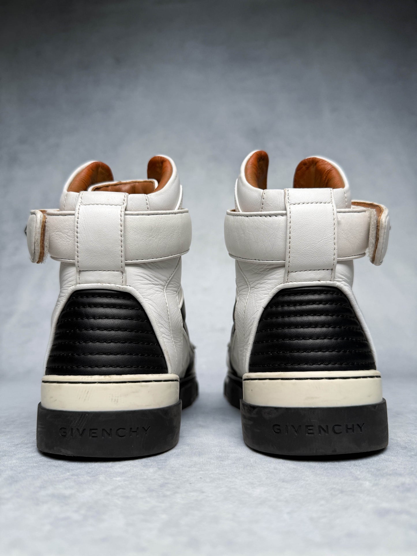 Givenchy Tyson Star Black/White (38.5)
