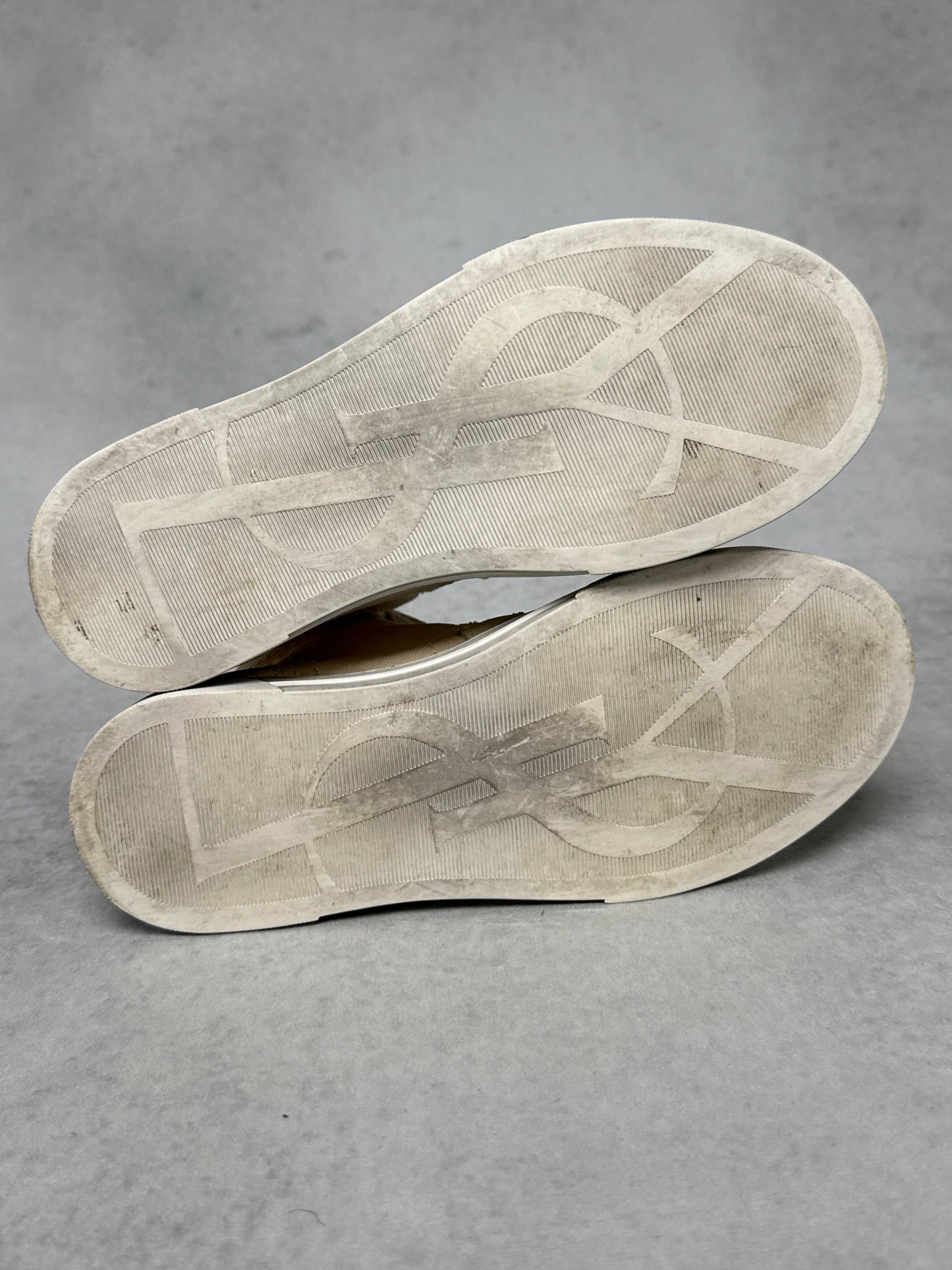 Yves Saint Laurent Smoking Forever High-Top (36)