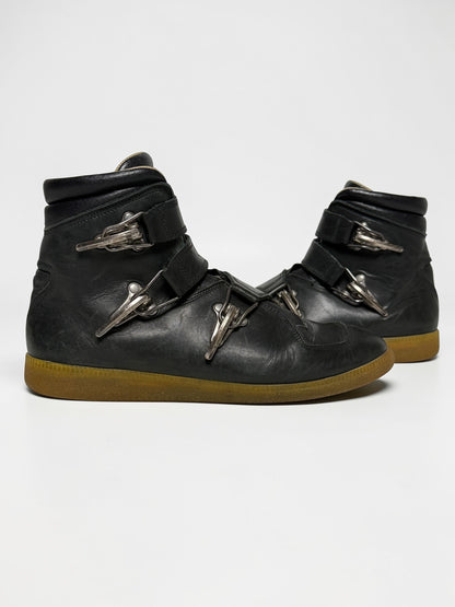 AW2010 Maison Martin Margiela Ski-Buckle GATs (44)