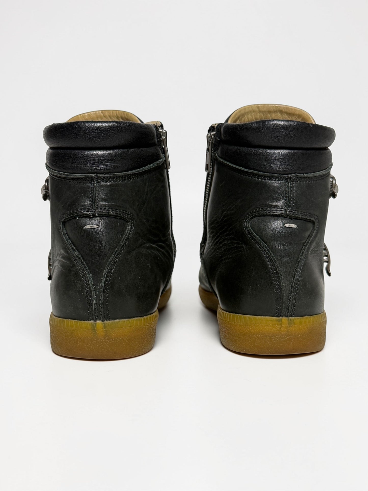 AW2010 Maison Martin Margiela Ski-Buckle GATs (44)