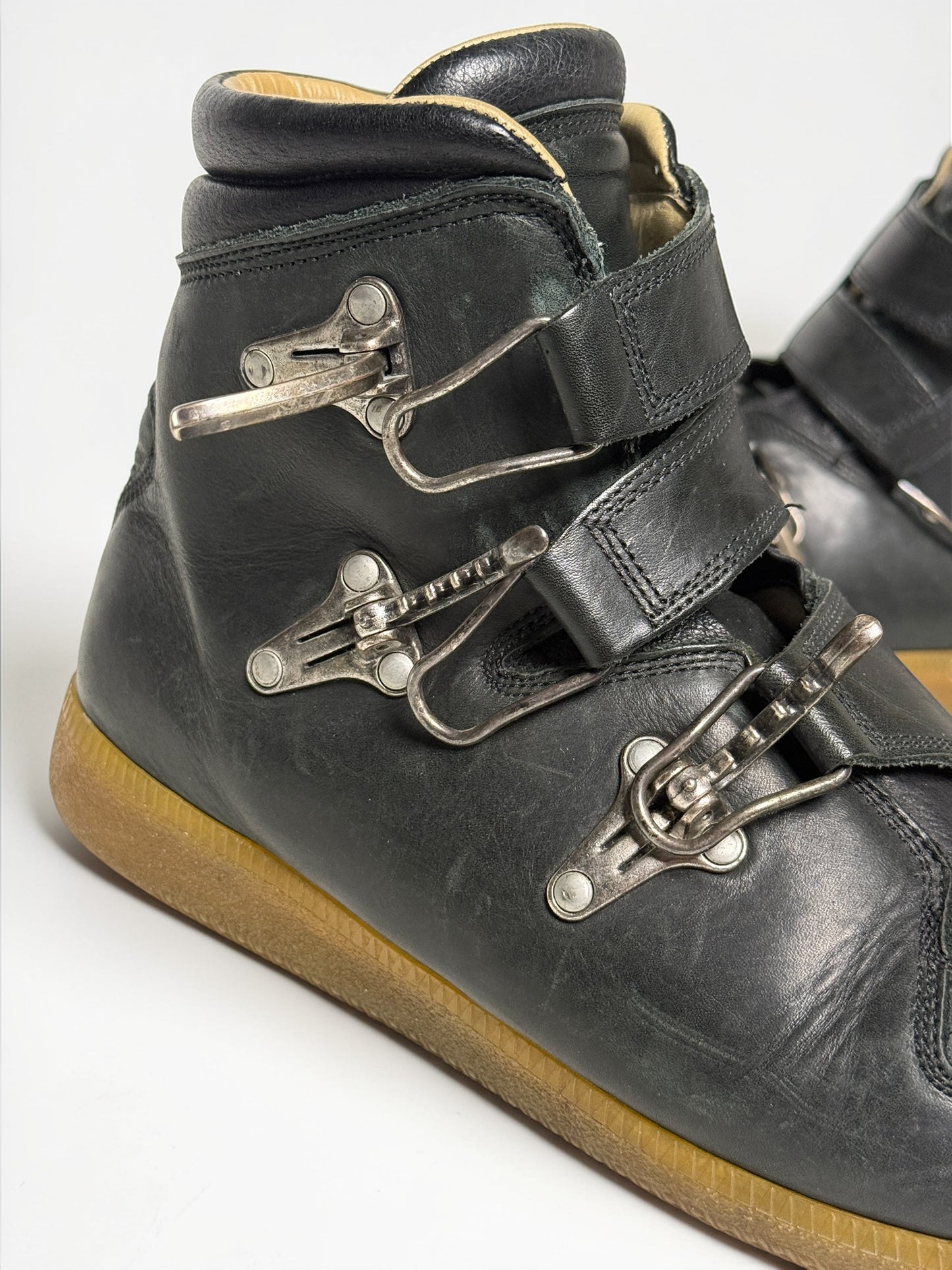 AW2010 Maison Martin Margiela Ski-Buckle GATs (44)