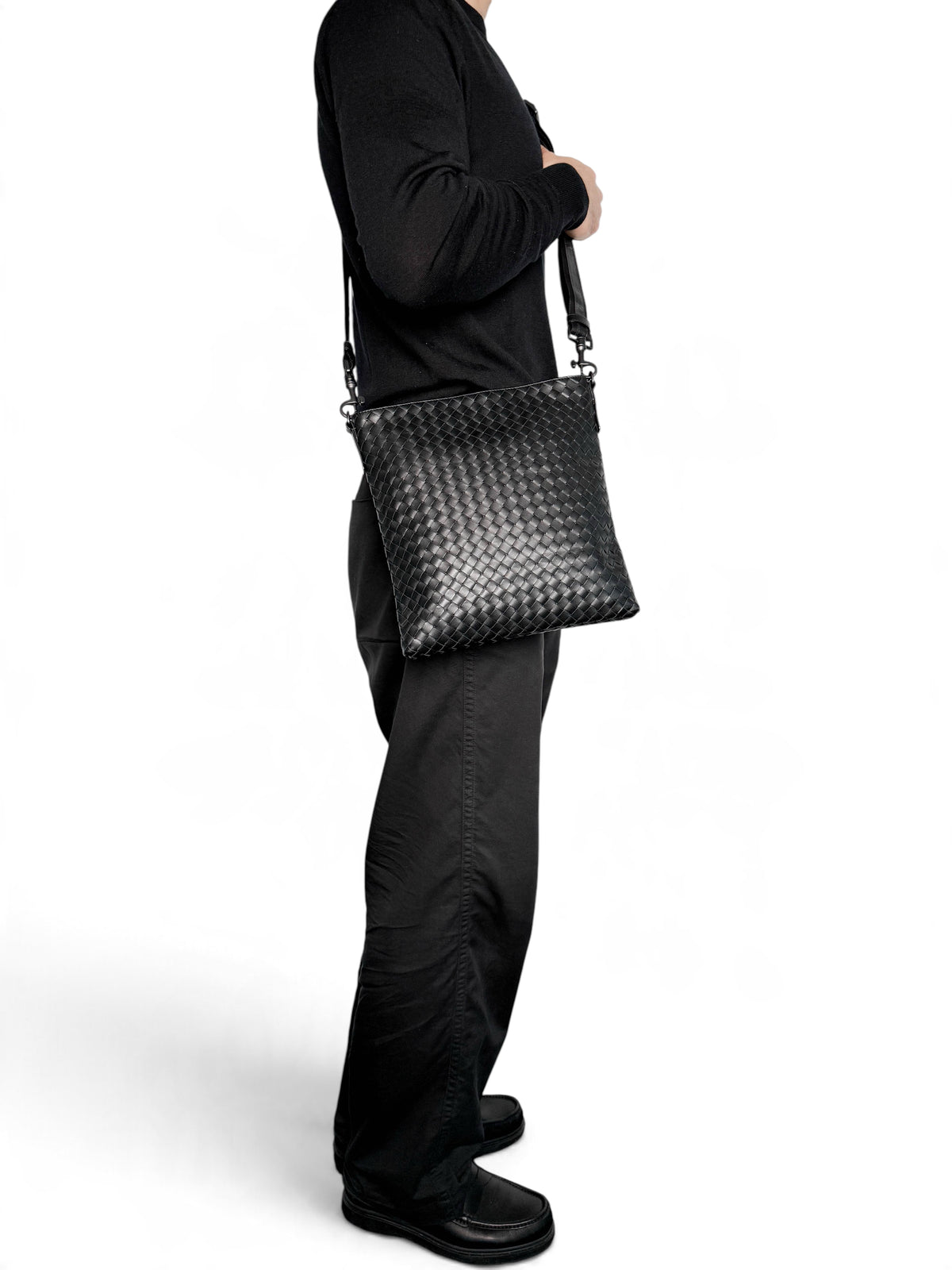 Bottega Veneta Intrecciato Messenger Bag Black