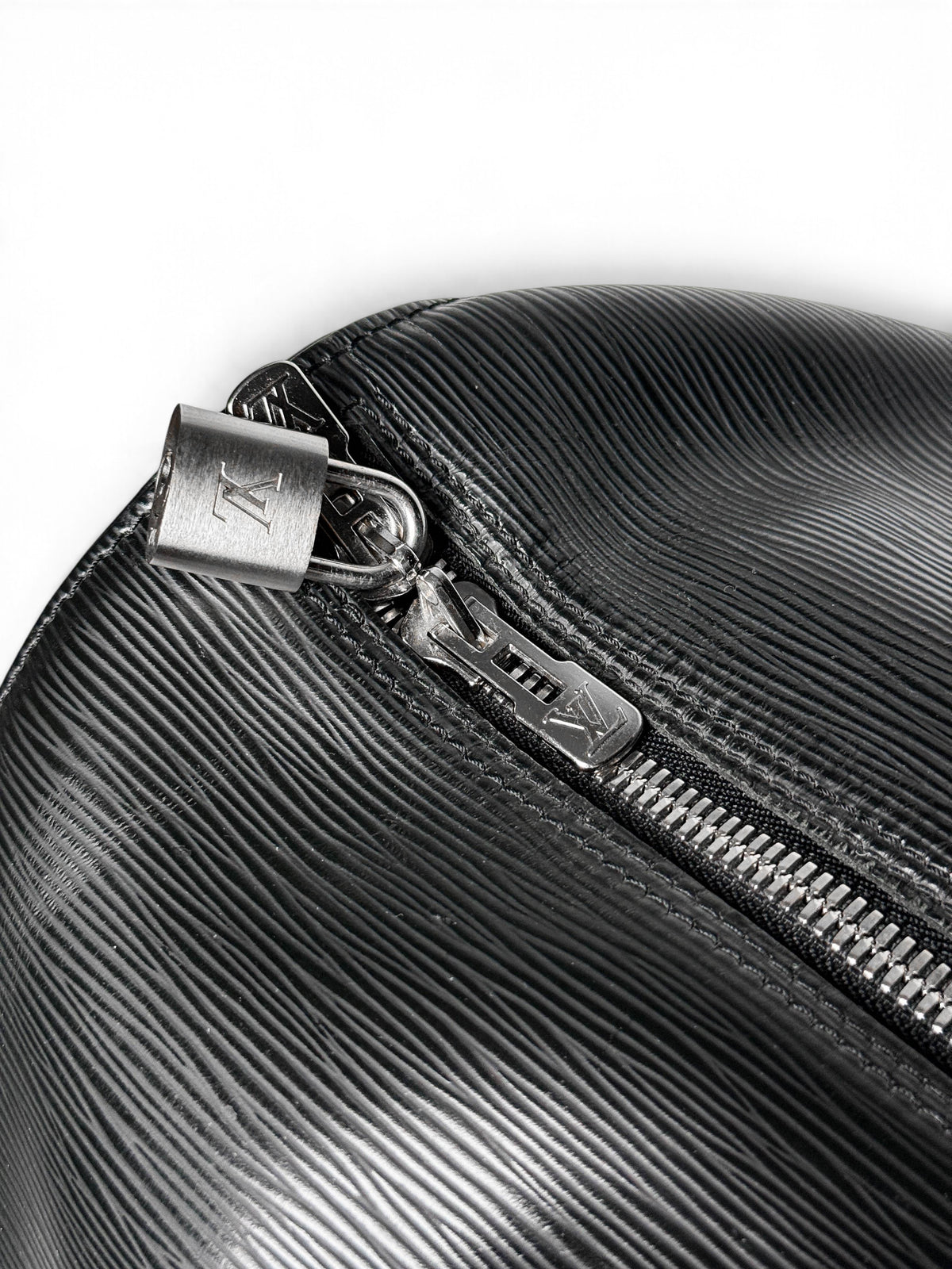 Louis Vuitton 2006 Keepall 55 Black Epi Leather